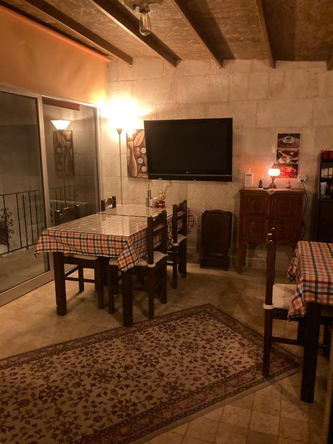 Monte Cappa Cave House Bed and Breakfast Ürgüp Exteriör bild