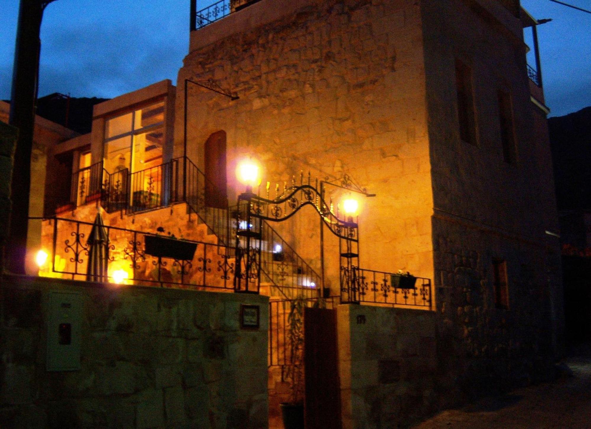 Monte Cappa Cave House Bed and Breakfast Ürgüp Exteriör bild